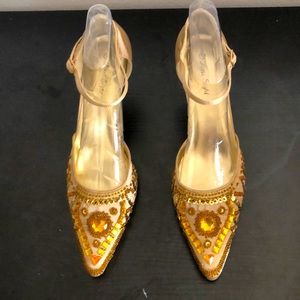 First Sight Gold Fabric Pumps Sz 11M